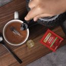 Twinings Decaffeinated English Breakfast Black Tea, 100 Individually Wrapped Tea Bags, Smooth, Flavourful Black Tea, Enjoy Hot or Iced